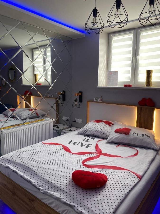 Apartament "Love" Centrum Z Duza Wanna Dla Dwojga Gniezno Exterior foto